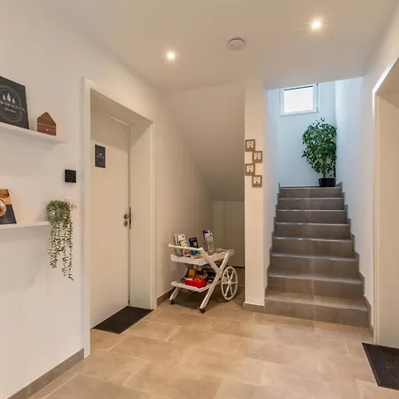 Parkside S6 - 8min Legoland *